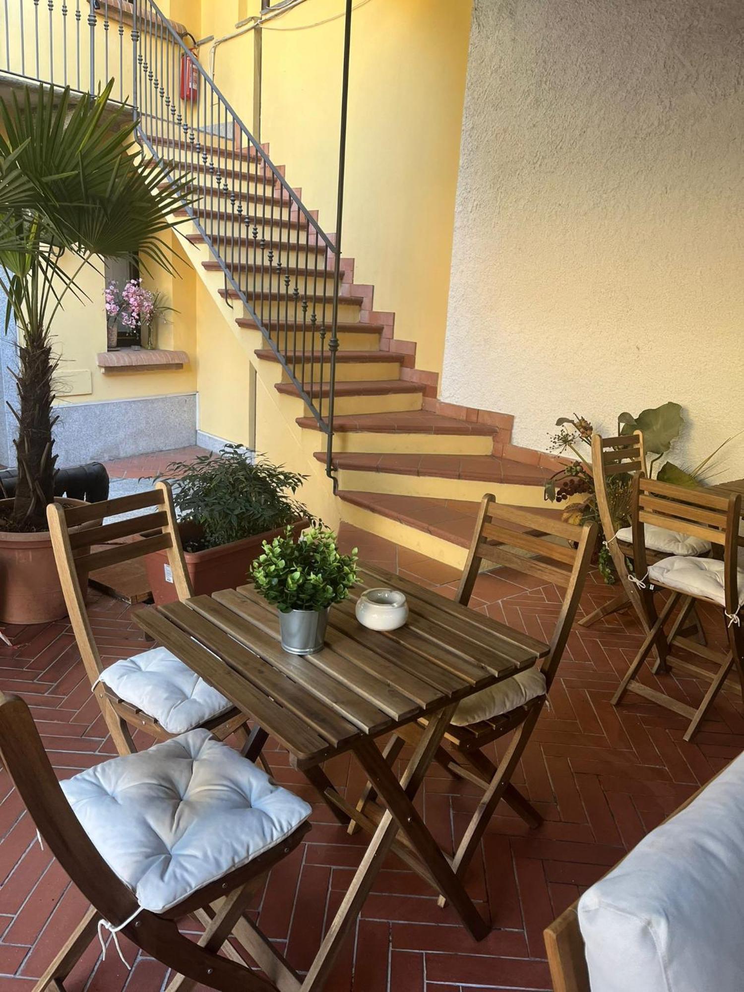 Monolocale Elvira Abbadesse Guest House Milan Exterior photo