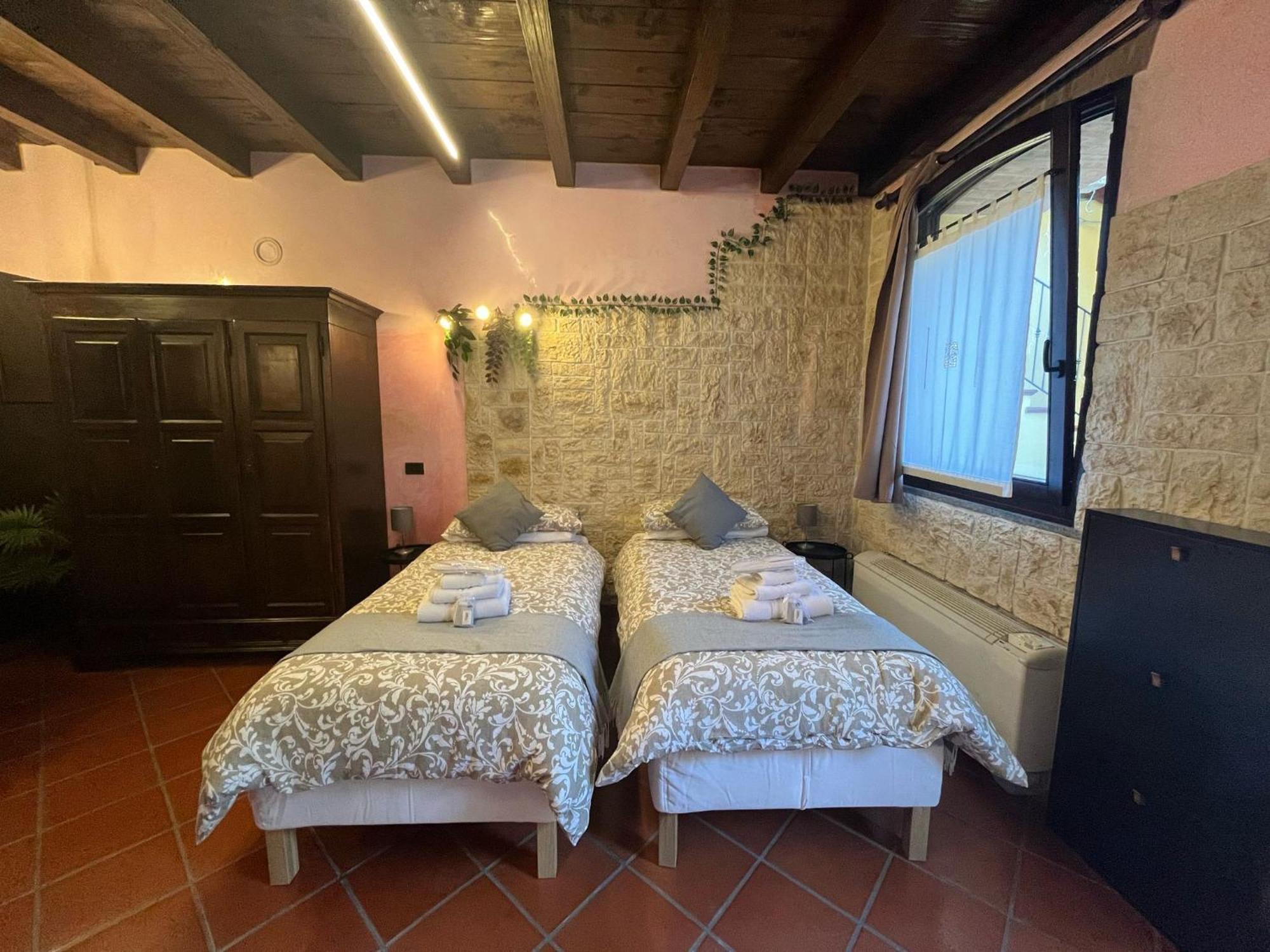 Monolocale Elvira Abbadesse Guest House Milan Exterior photo